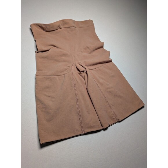 Spanx Power Series Medium Control Mid-Thigh Shorts Seamless Beige Womens M/M - Picture 4 of 11